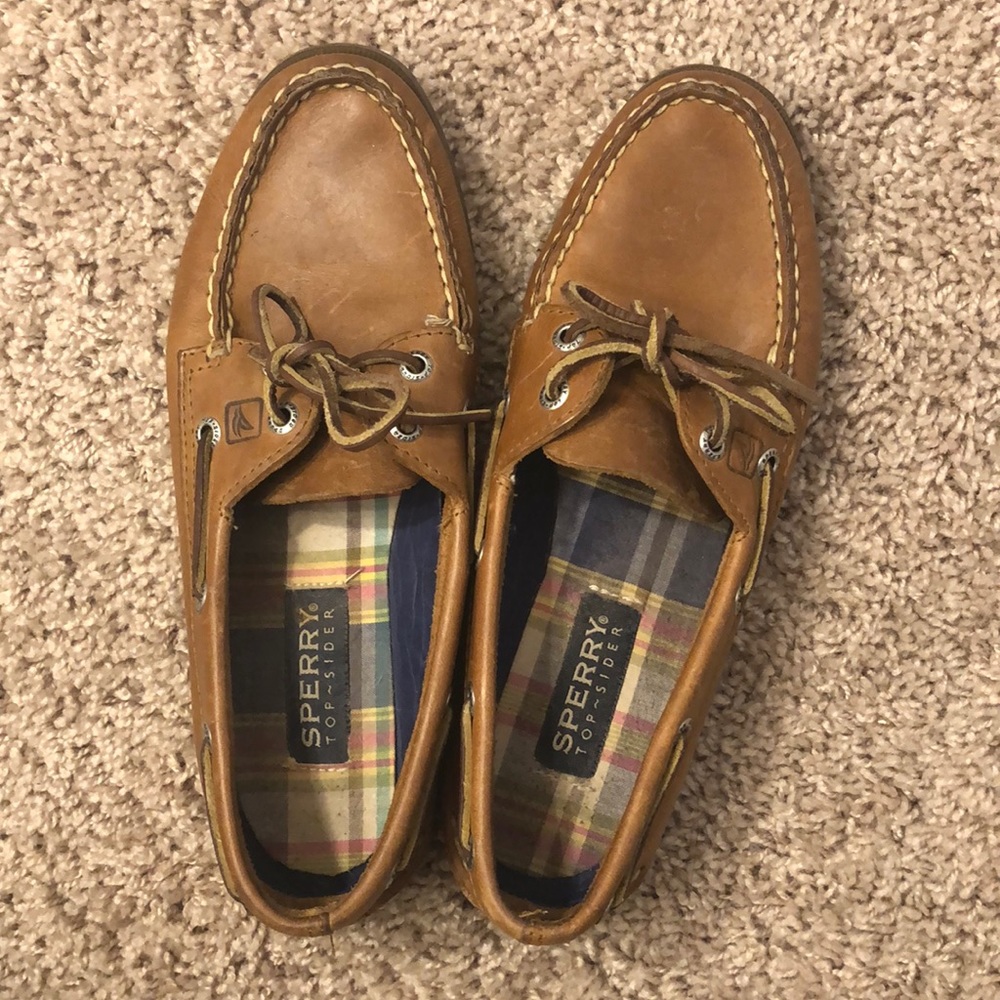 Sperry top- slider